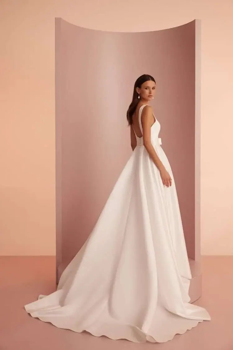 Venčanice sa otvorenim leđima